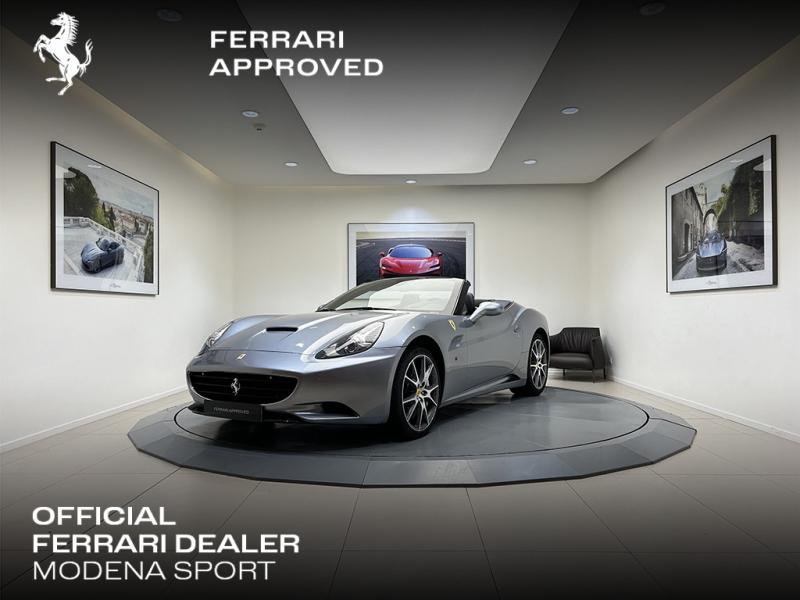 FERRARI California V8 4.3